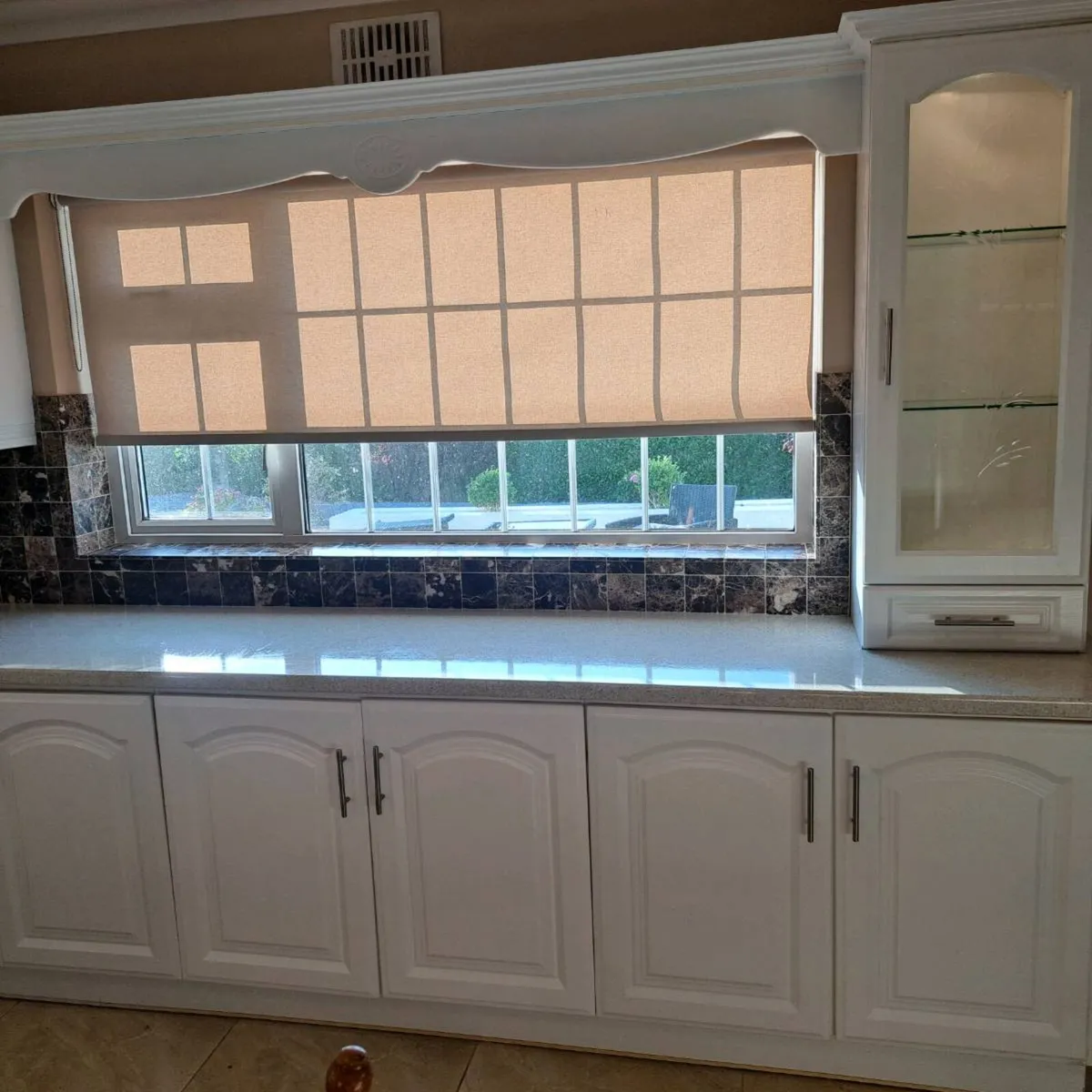 White Kitchen - Image 4