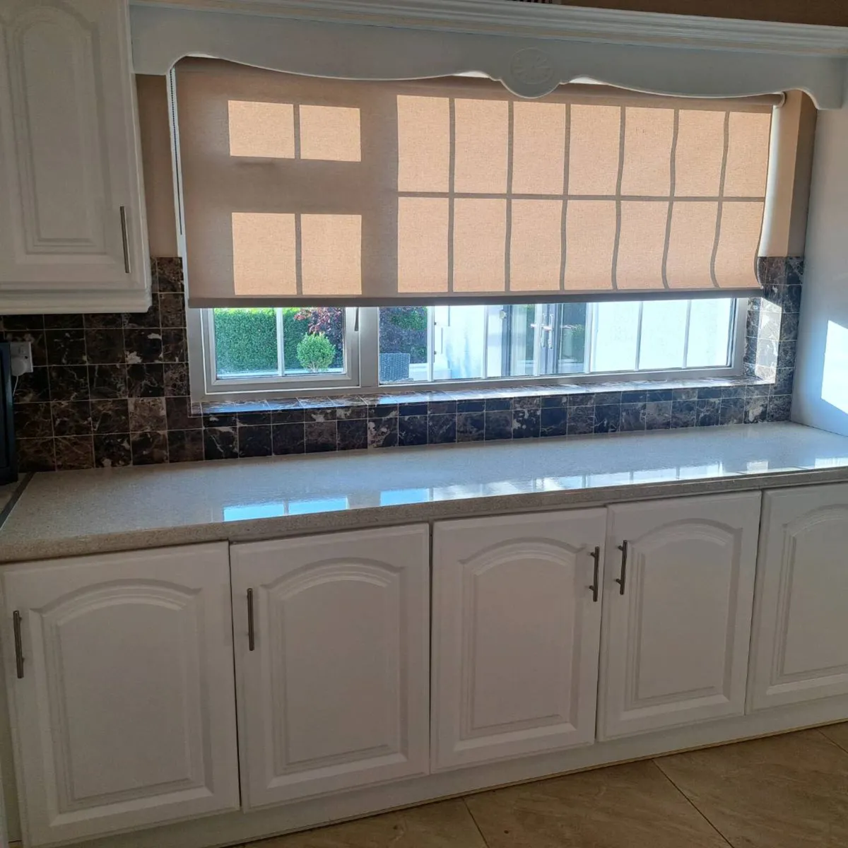White Kitchen - Image 3