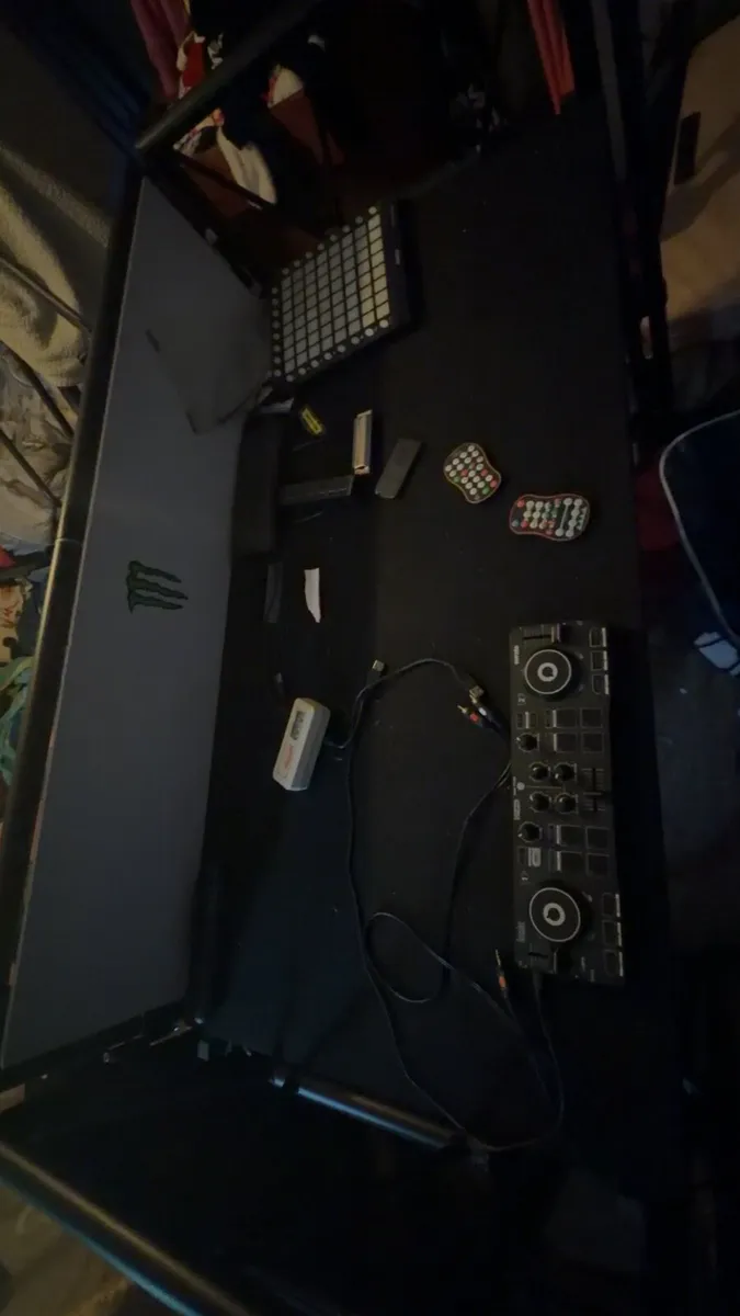 Dj equipment - Image 3
