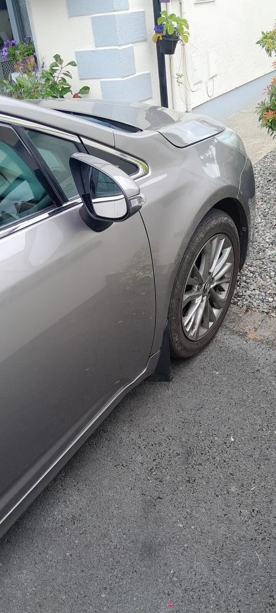 161 Toyota Avensis 1.6 Luna - Image 4