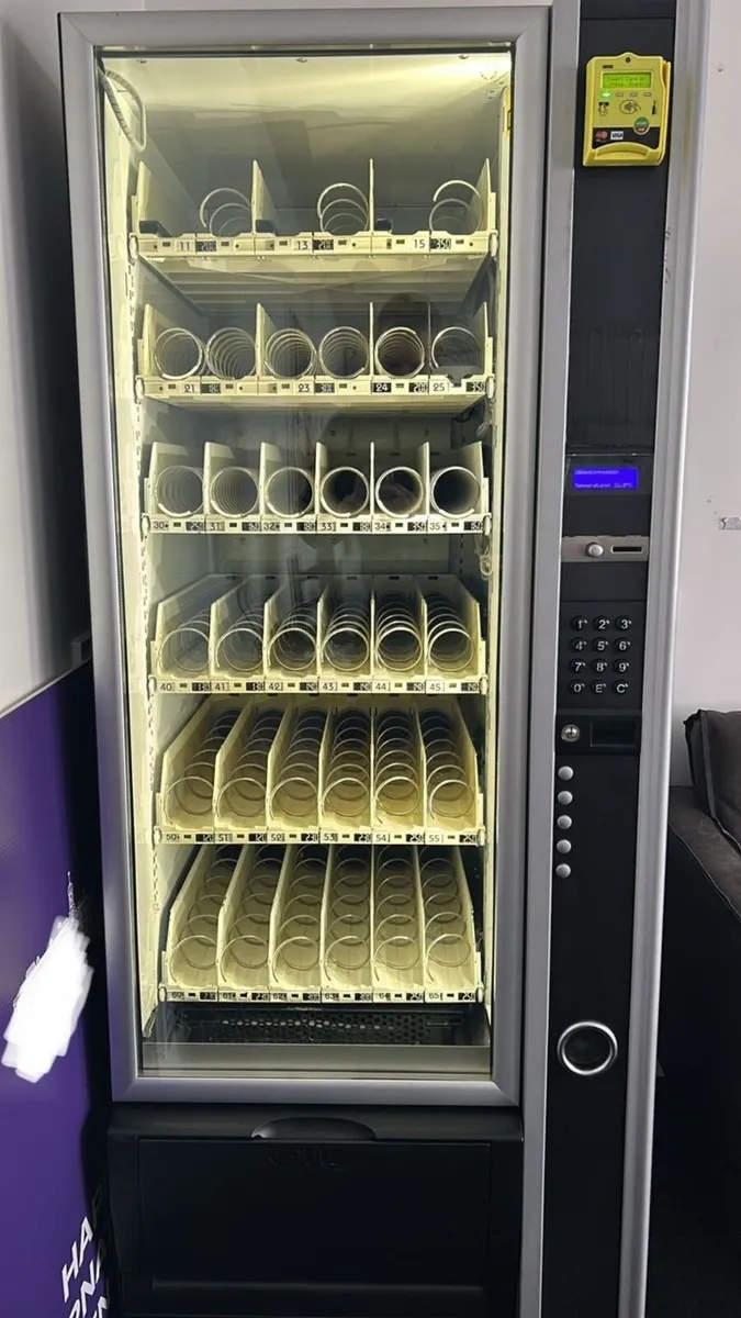 Vending machine - Image 1