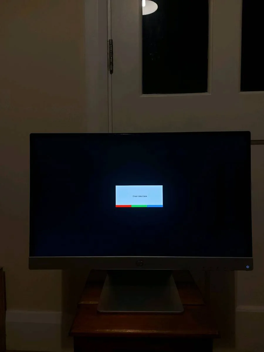 HP 23" monitor - Image 2