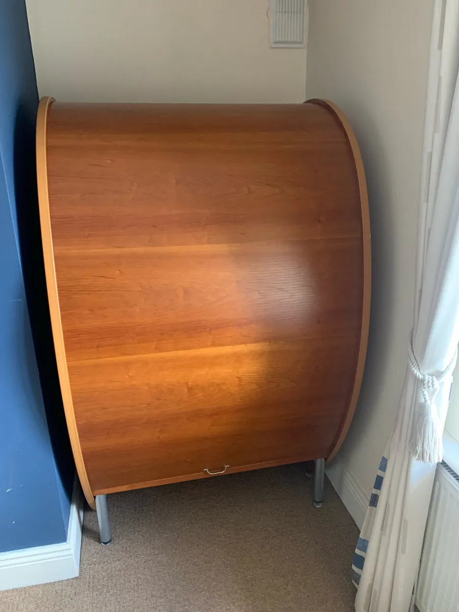 Roll top desk, computer desk - Image 1