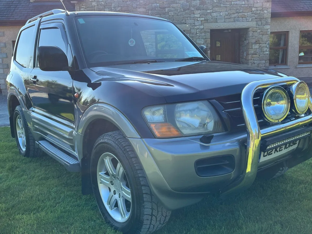 Mitsubishi pajero - Image 2