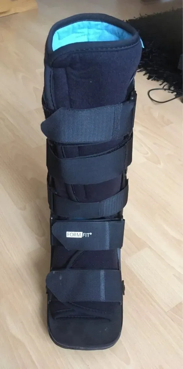 Ossur FormFit Walker Orthopaedic Boot, Large - Image 4
