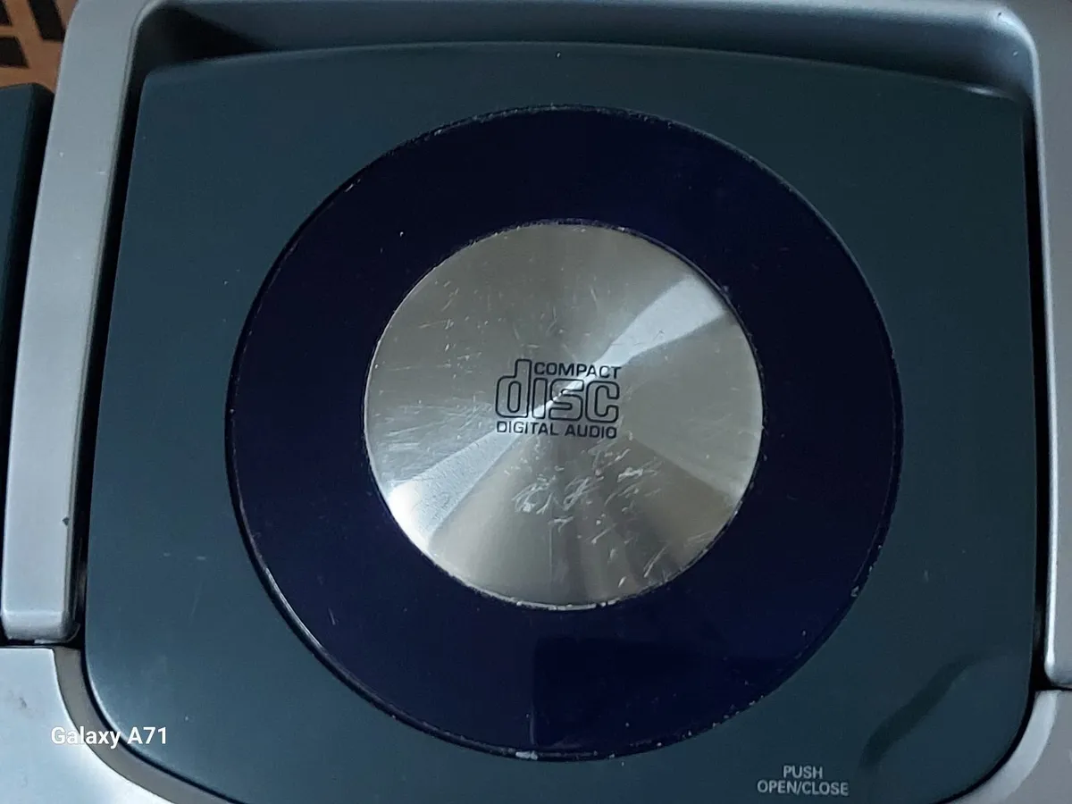 Hitachi Portable Stereo Boombox, Model CX-40E - Image 4