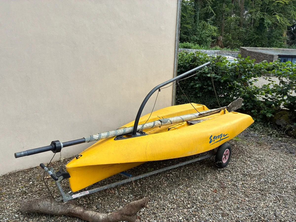 Escape Sailing Dinghy 11ft (3 person) with trolley - Image 3
