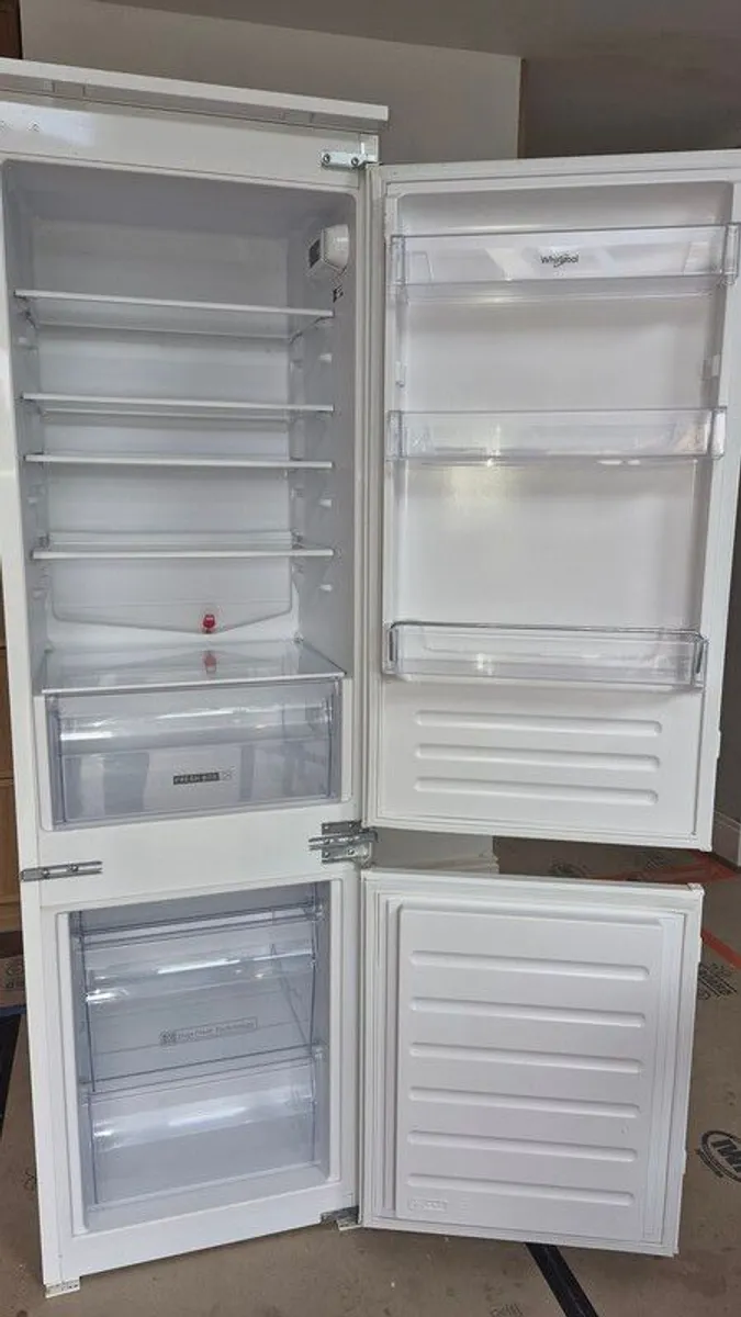 Whirlpool Integrated Fridge Freezer - Image 4