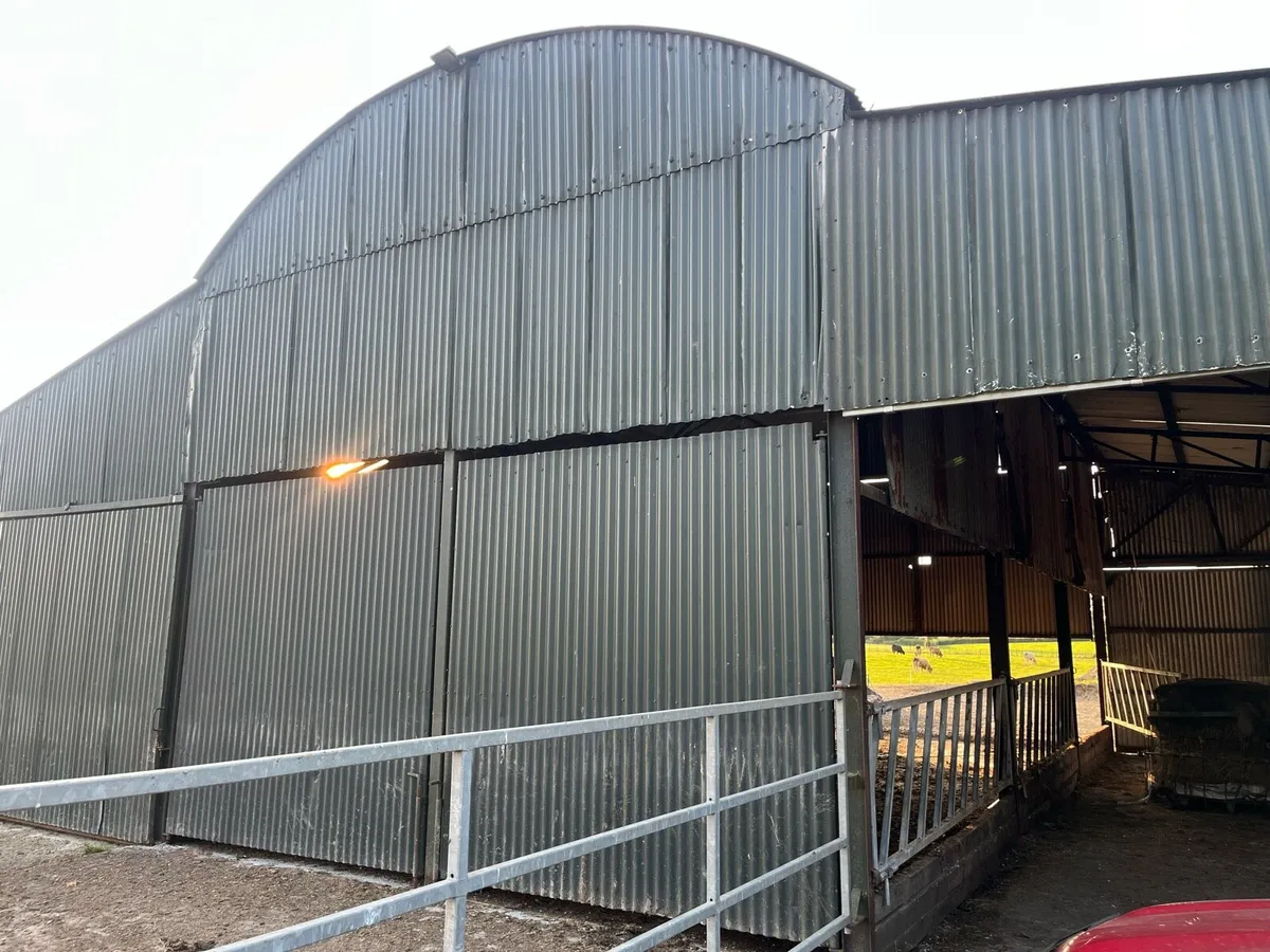 Cattle shed - Image 2