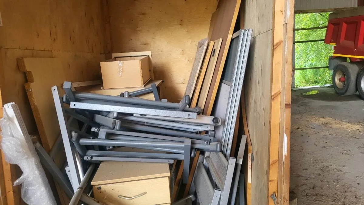 Office furniture - Image 2