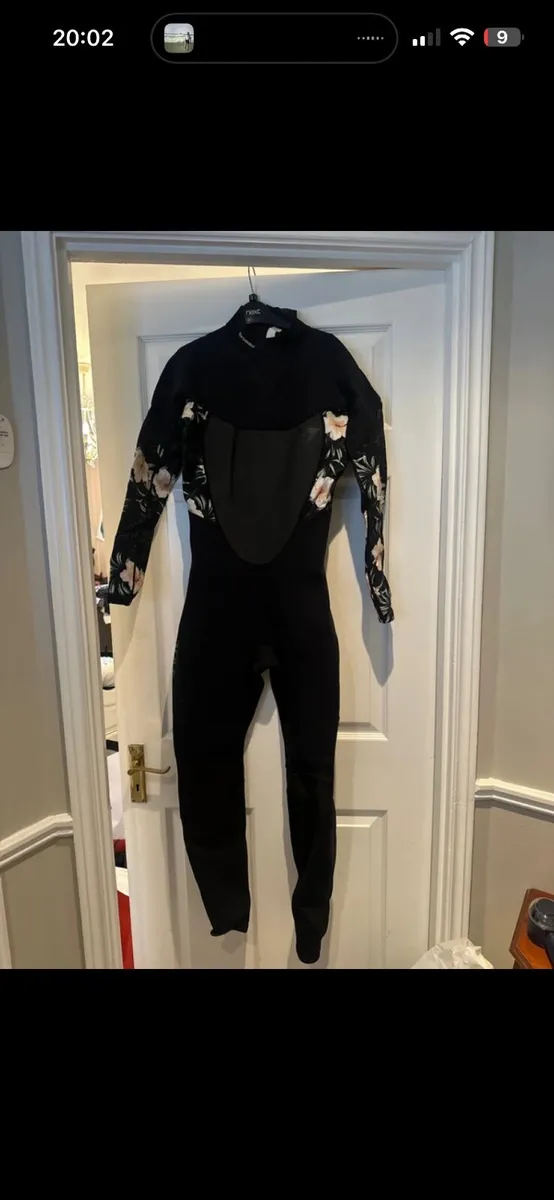 Torpedo7 women’s 3/2mm brand new wetsuit - Image 1