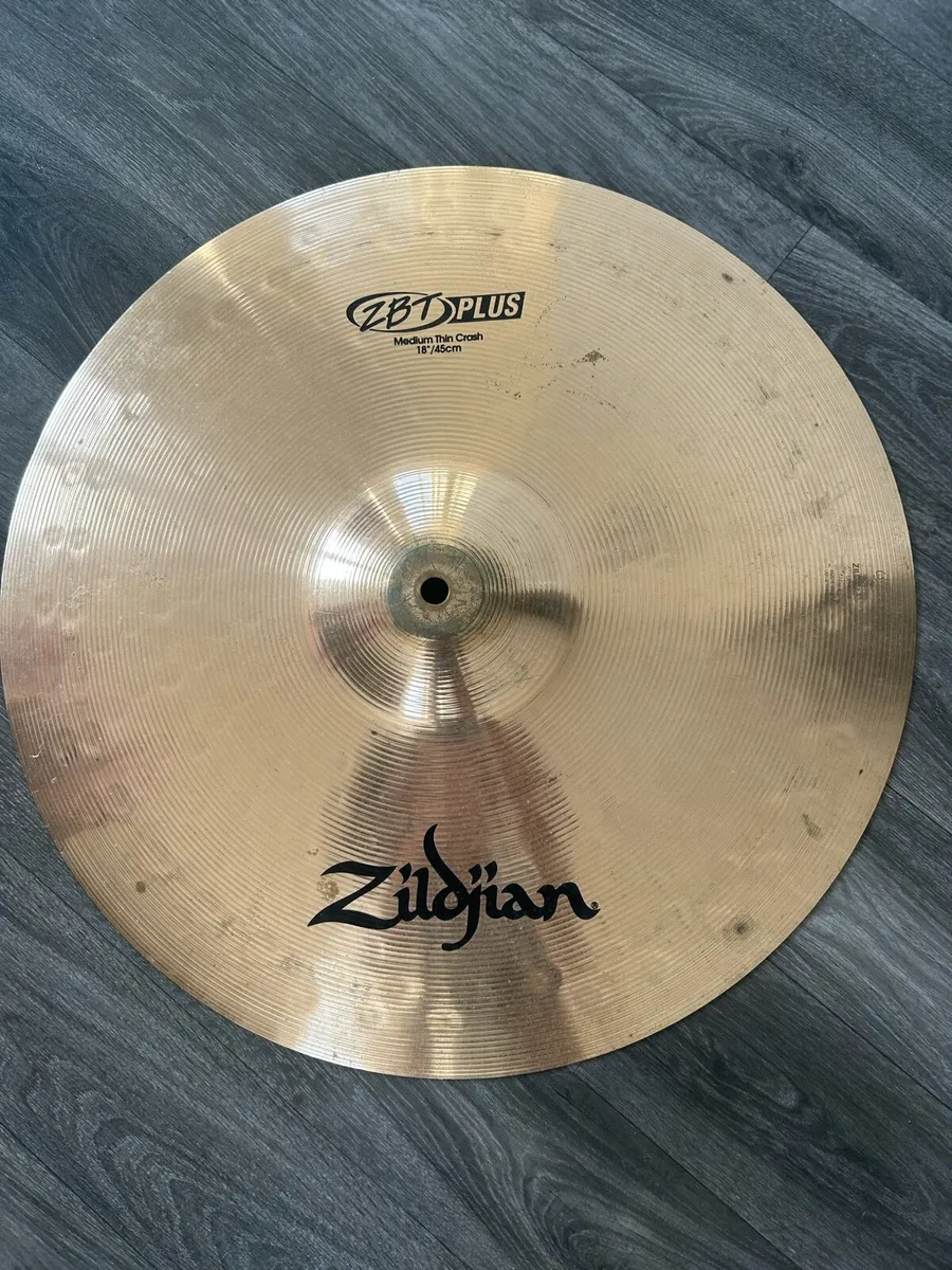 Zildjian Cymbal 18”/ 45cm - Image 1