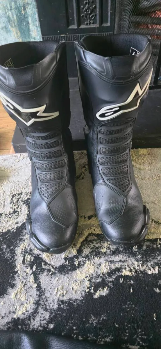 Motorcycle leathers - Image 3