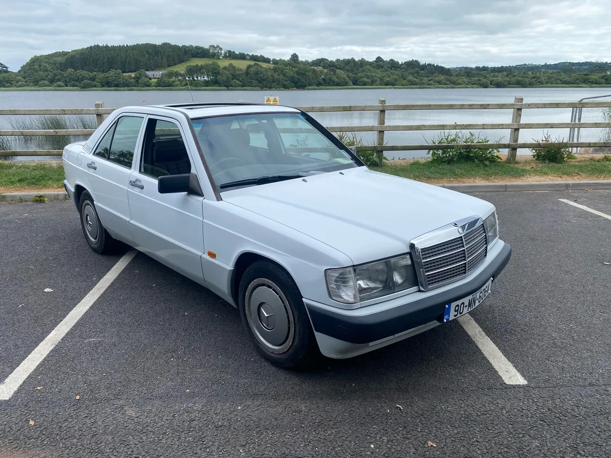 Mercedes 190 - Image 1