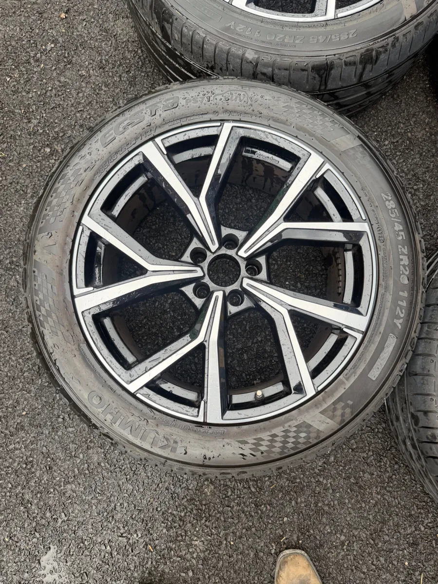 20inch toureag Q7 alloy wheels - Image 3