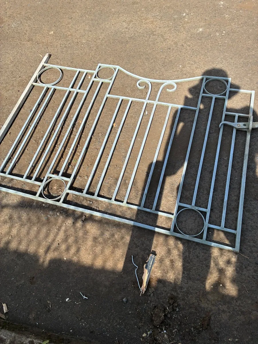 Gates - Image 3