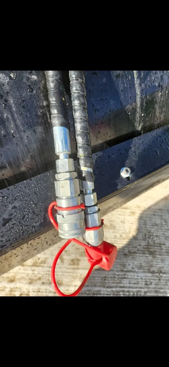 Skid steer 6ft hydraulic roller attachment - Image 4