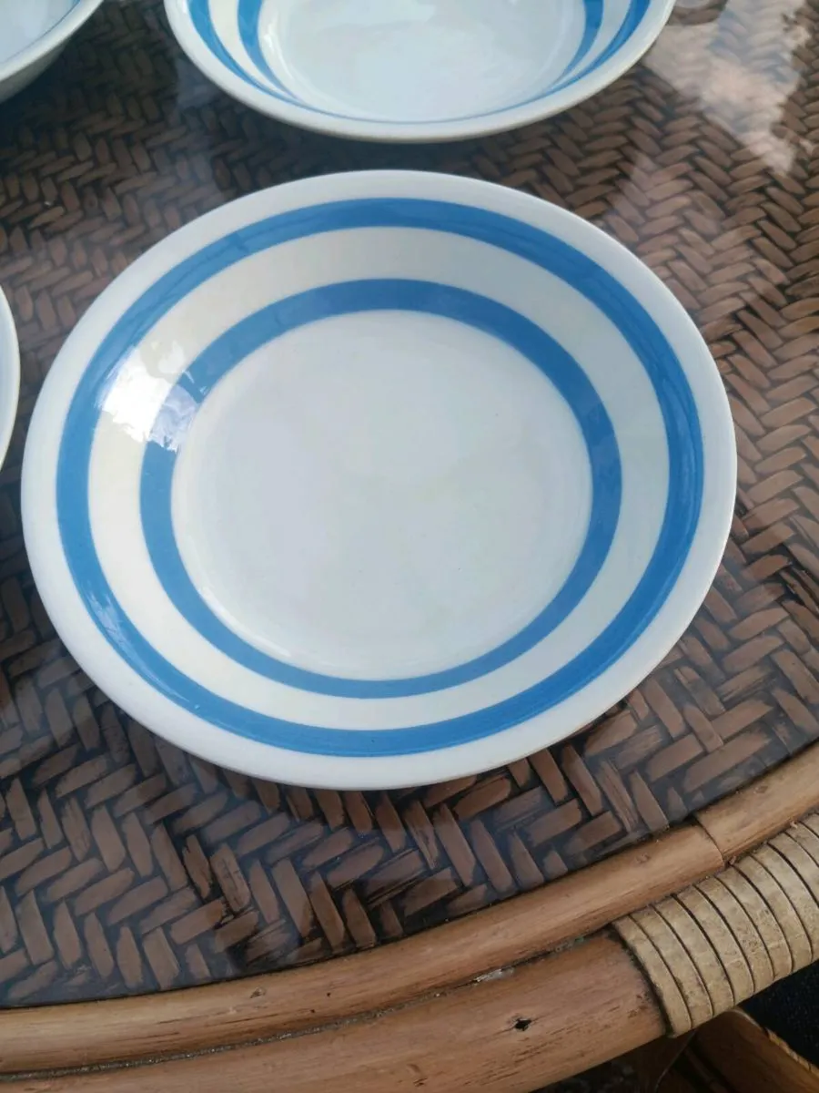 Carrigaline pottery - Image 2