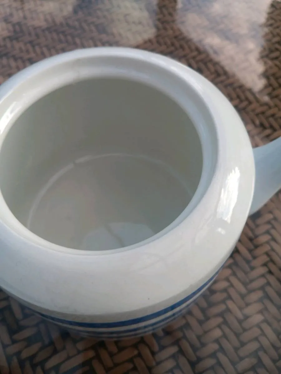 Carrigaline pottery - Image 4