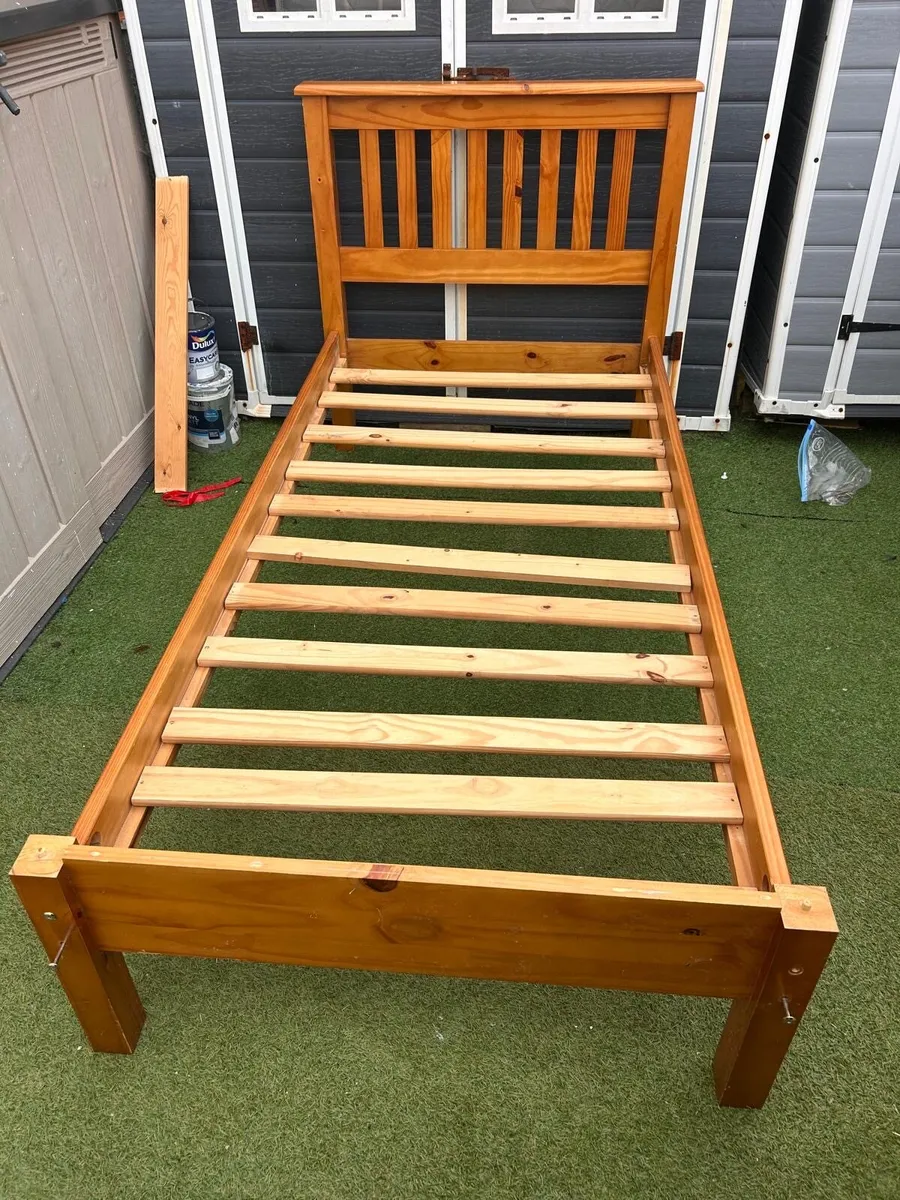 Single bed with mattress - Image 2
