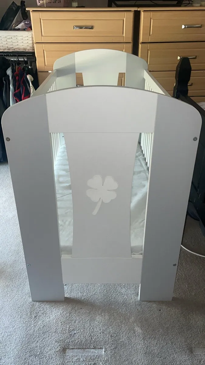 Cot - Image 1