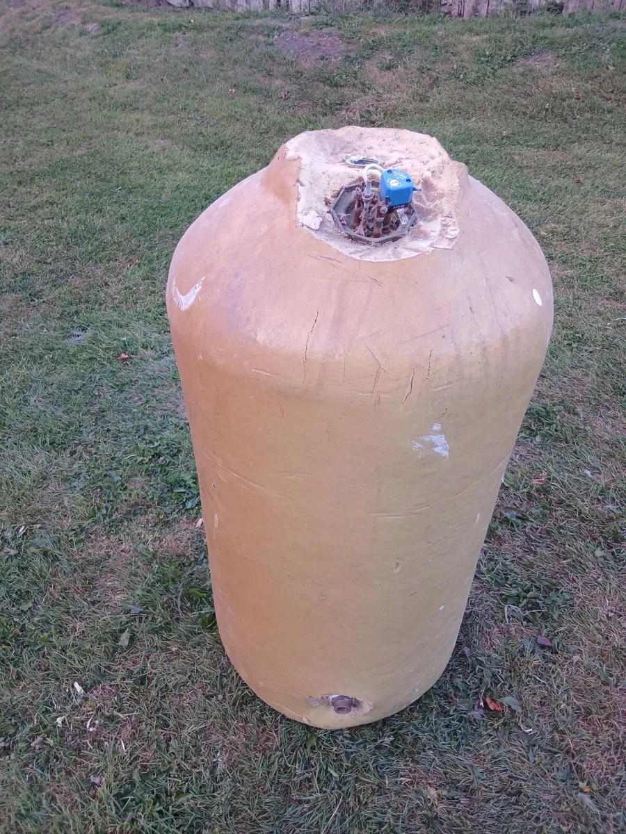 Copper tank - Image 1