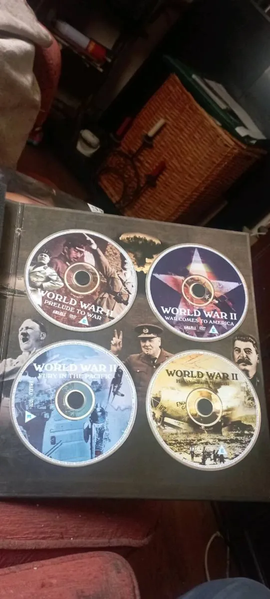 WORLD WAR 11 8 DVD BOX SET.. - Image 3