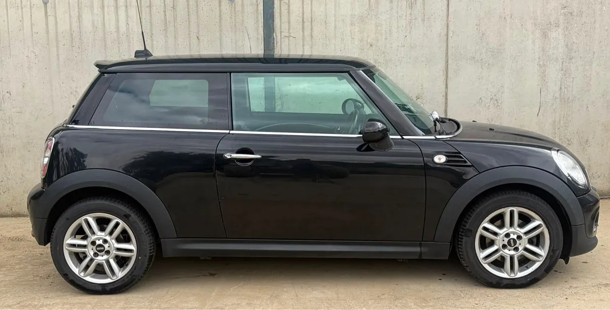2012 Mini for parts - Image 2