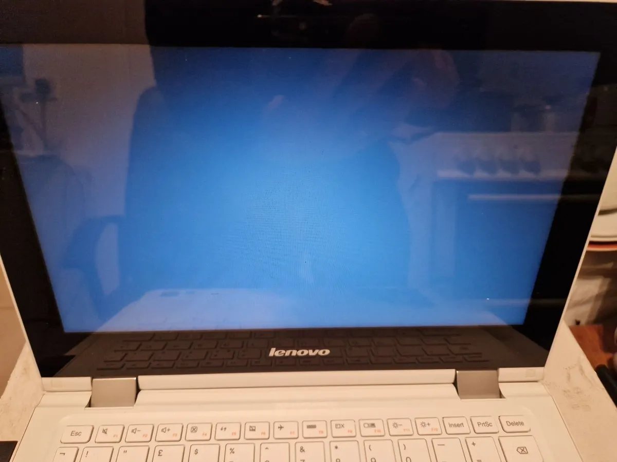 Lenovo Yoga 300-11IBR, White, 4GB Ram, 500GB HDD - Image 2