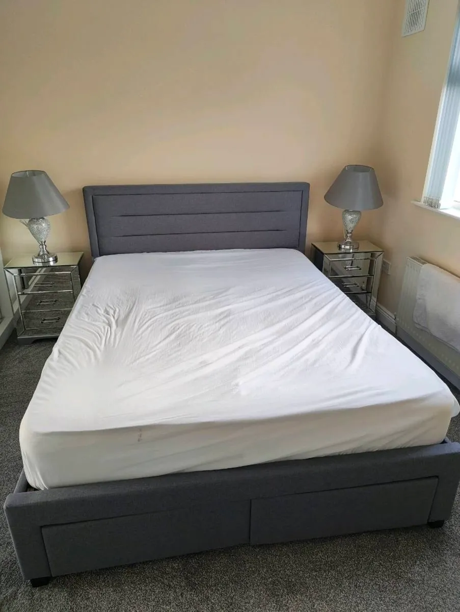 Bedroom set for sale - Image 1