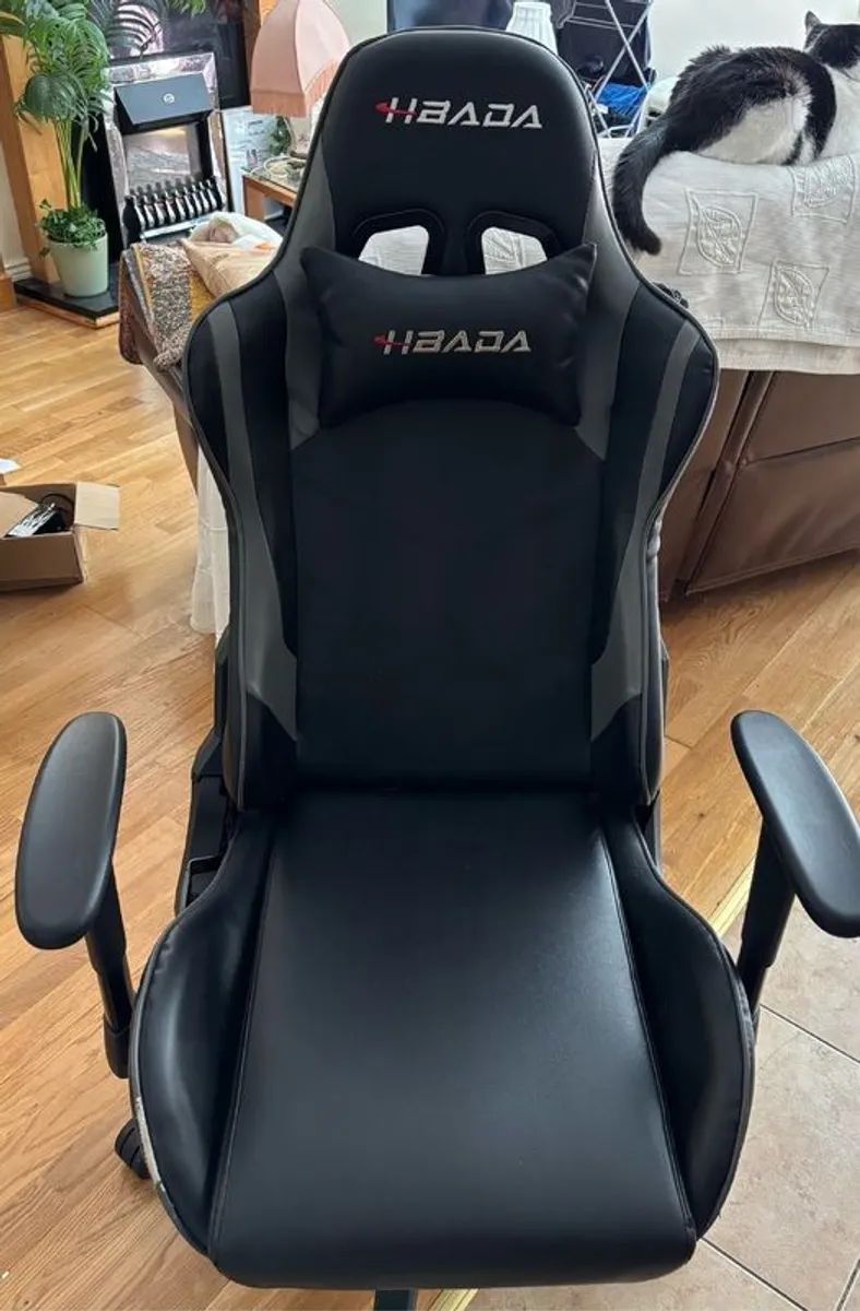 Gaming Chair - Image 1