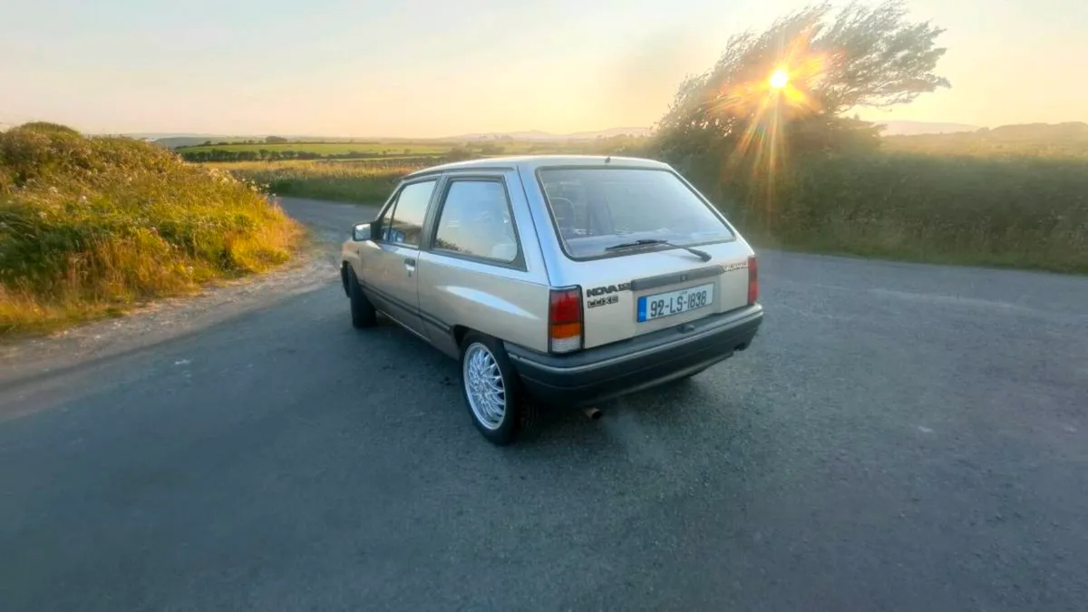 Vauxhall Nova Luxe - Image 3