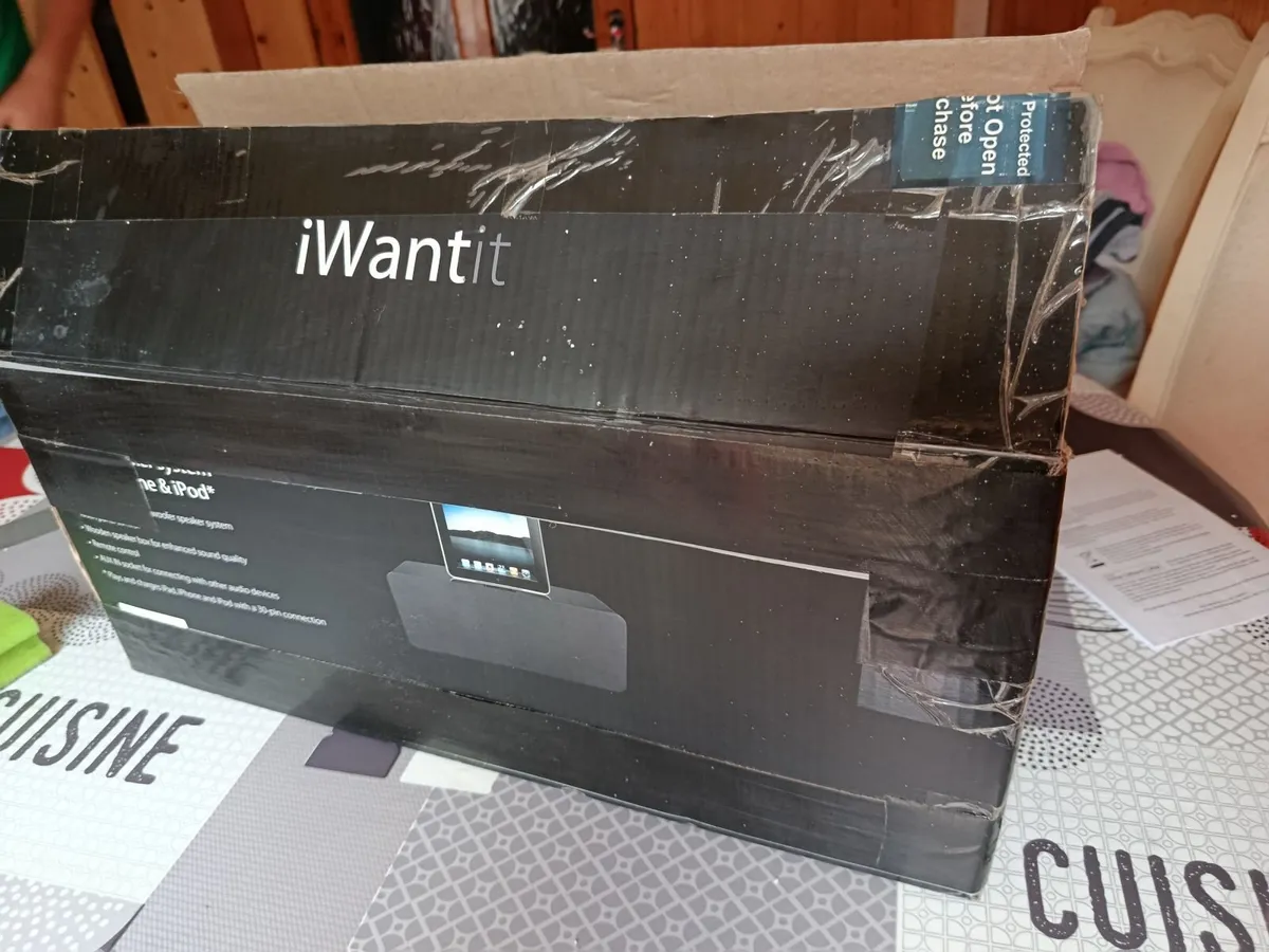 IWantIt Apple Docking speaker system - Image 2
