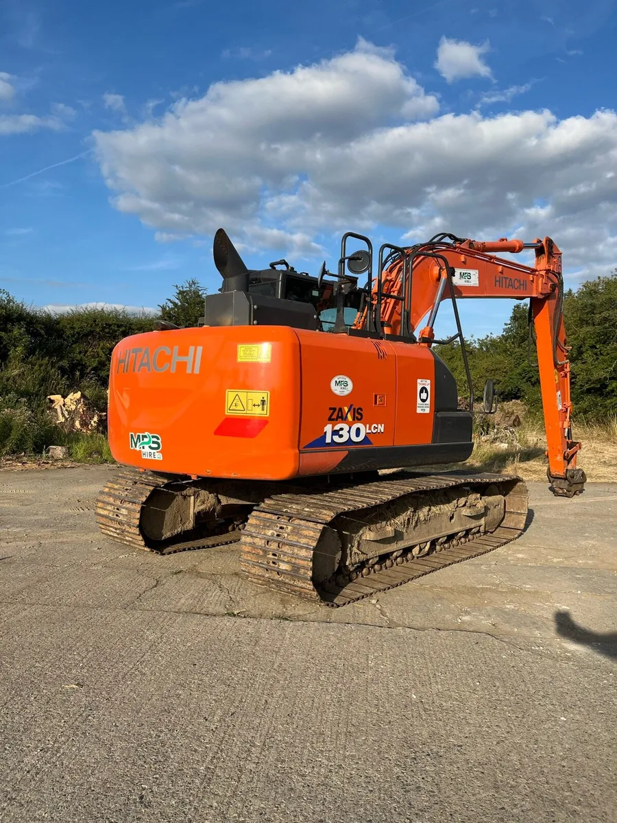 Hitachi 130-6 - Image 1