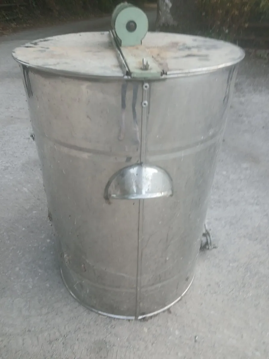 Honey Extractor - Image 1