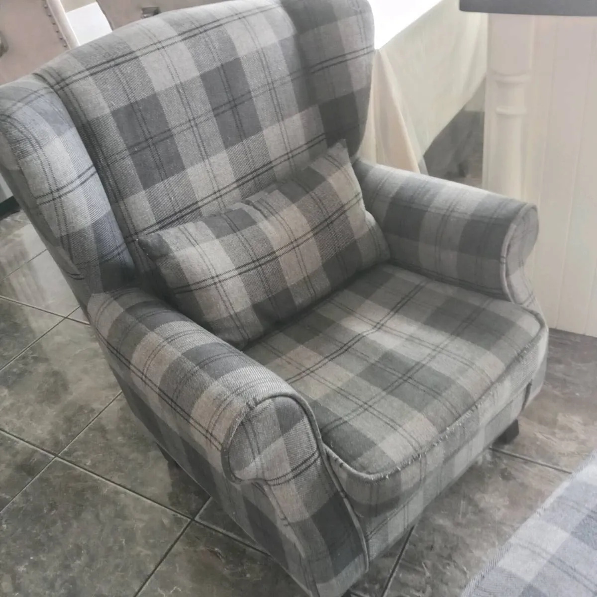 Fire side arm chair - Image 3
