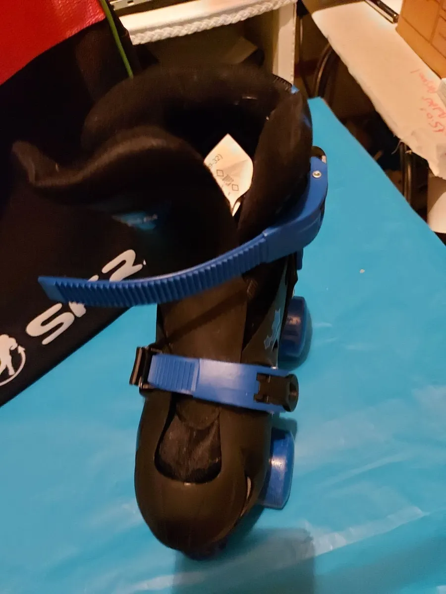 SFR Roller Skates in Carry Bag, Blue, Size 29-32 - Image 2