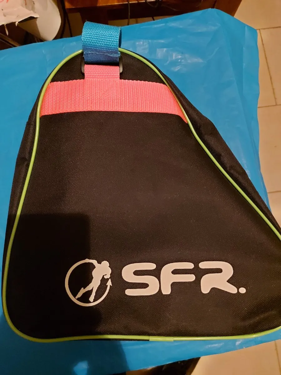 SFR Roller Skates in Carry Bag, Blue, Size 29-32 - Image 3