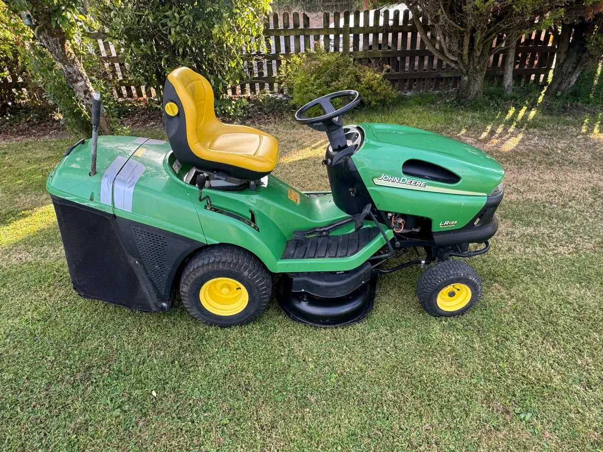 Ride on mower - Image 2