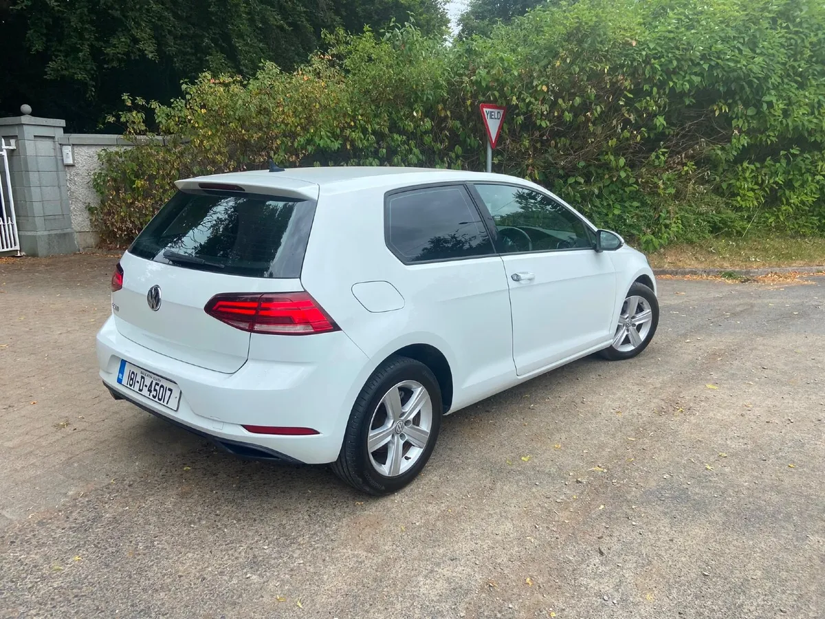 Volkswagen Golf 2018 - Image 2