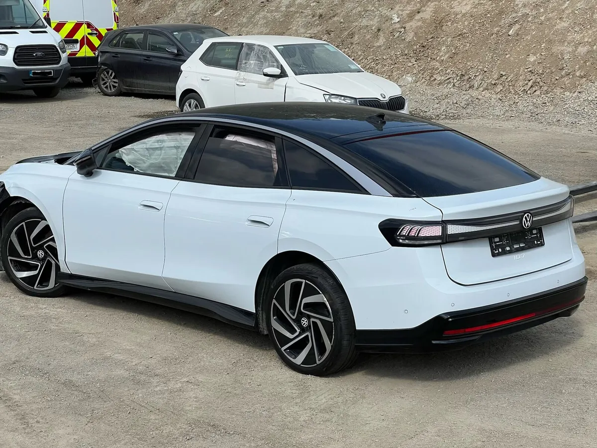 Volkswagen ID7 PRO MI 210KW 286 BHP 2024 - Image 3