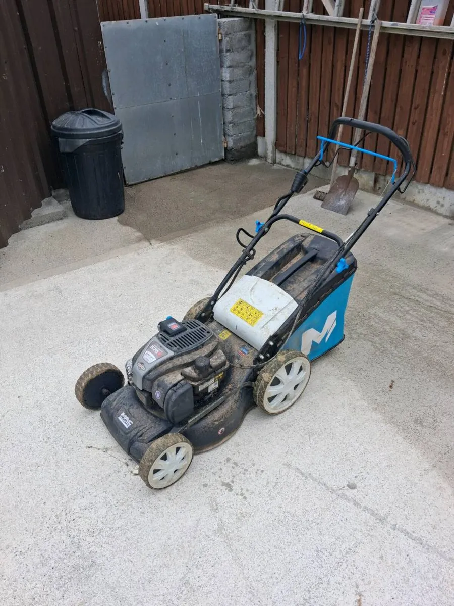 Briggs & Stratton Lawnmower - Image 1