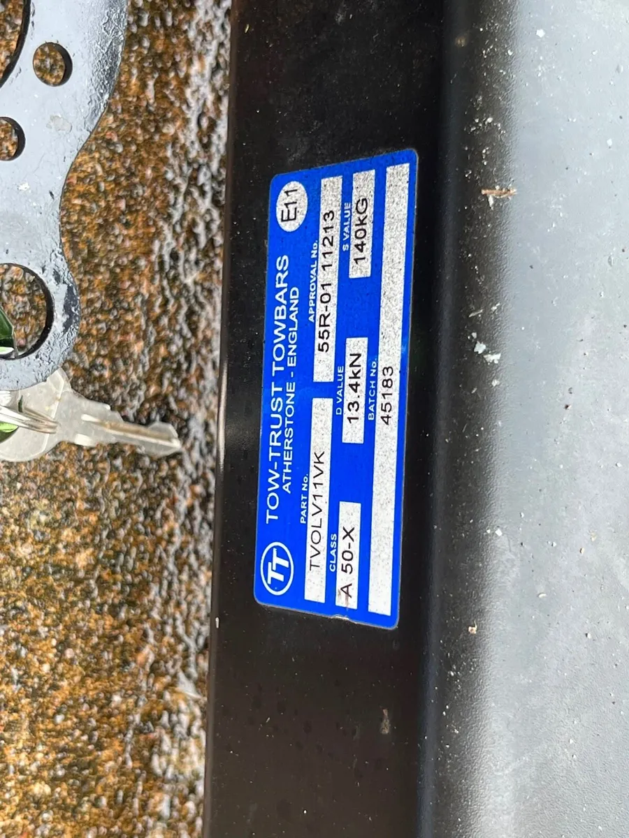 VOLVO XC90 invisibledetachable towbar MK2 2015-22 - Image 1