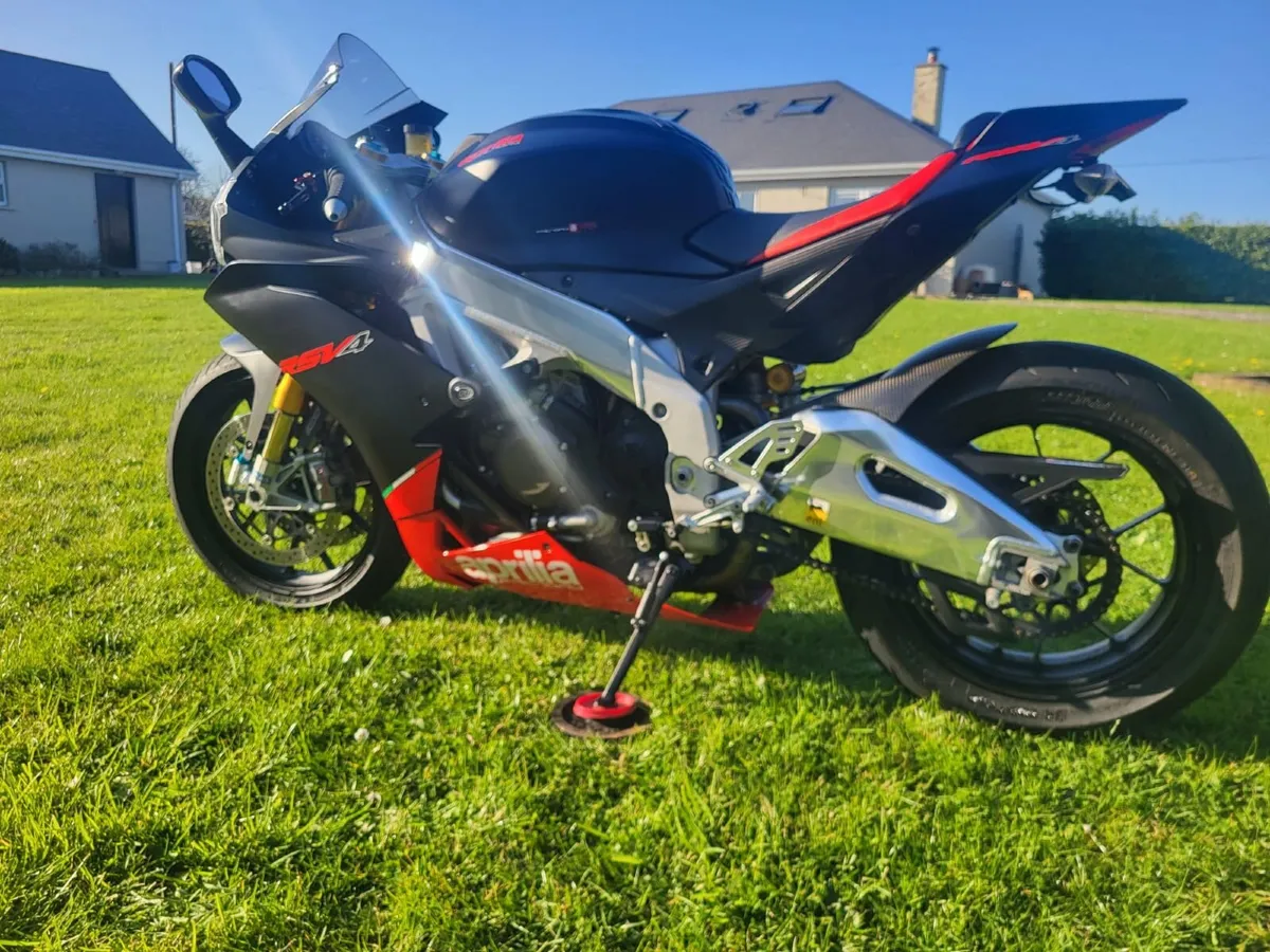 Aprilia Rsv4 Factory Aprc 180 HP - Image 2