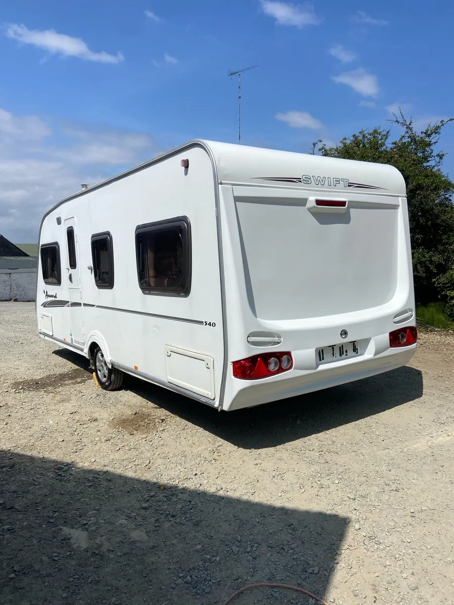 Swift caravan - Image 2
