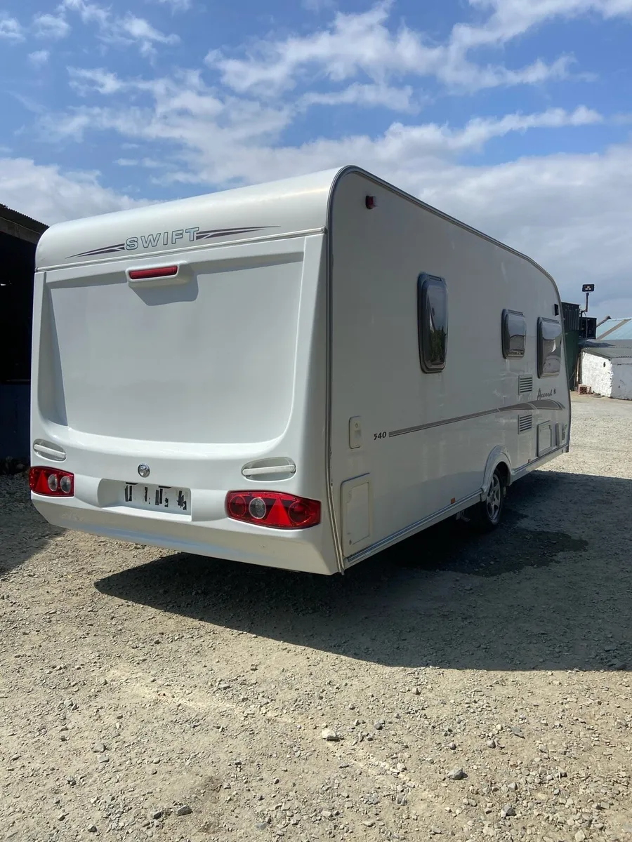 Swift caravan - Image 4