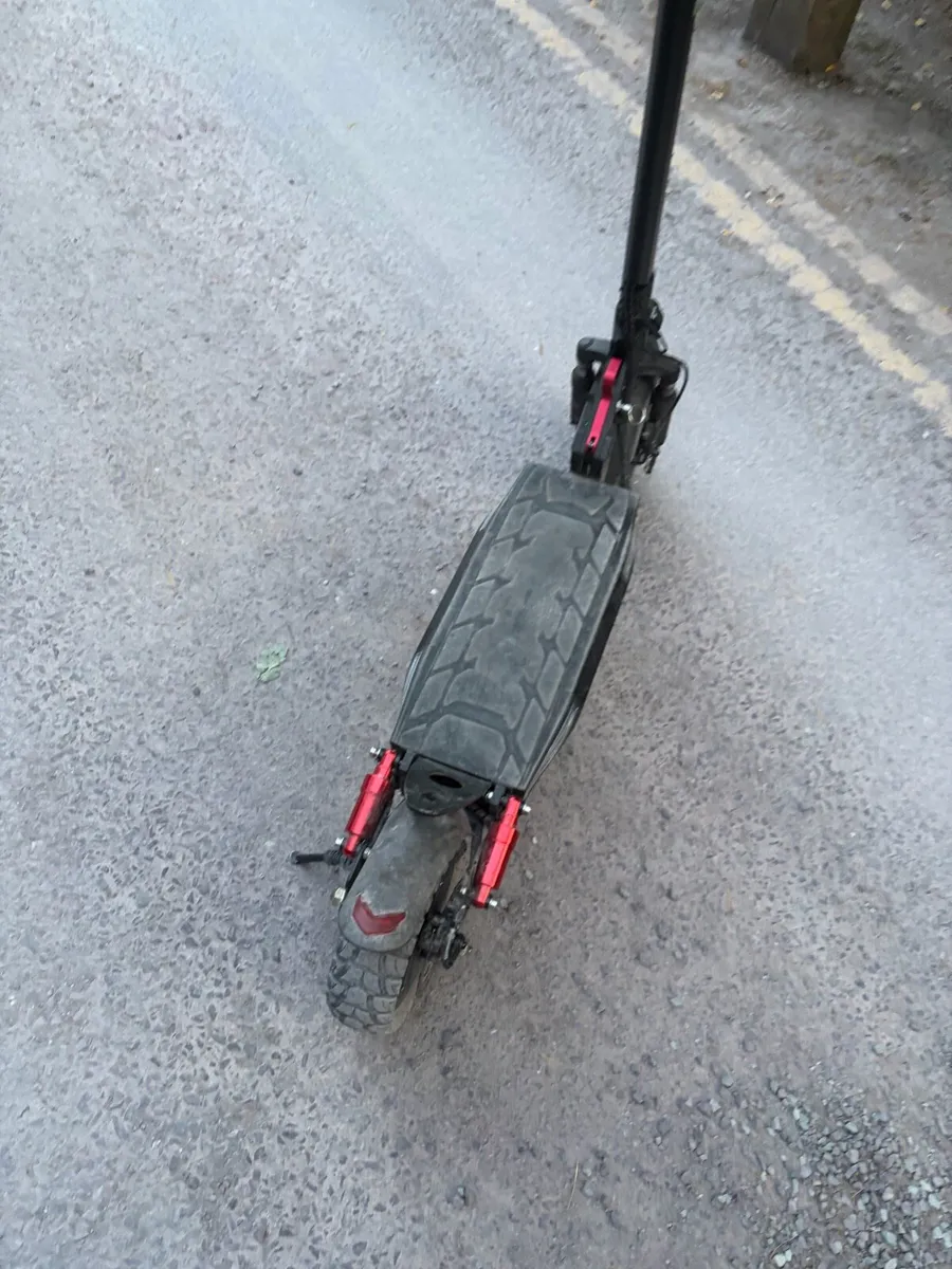 Electric scooter - Image 1