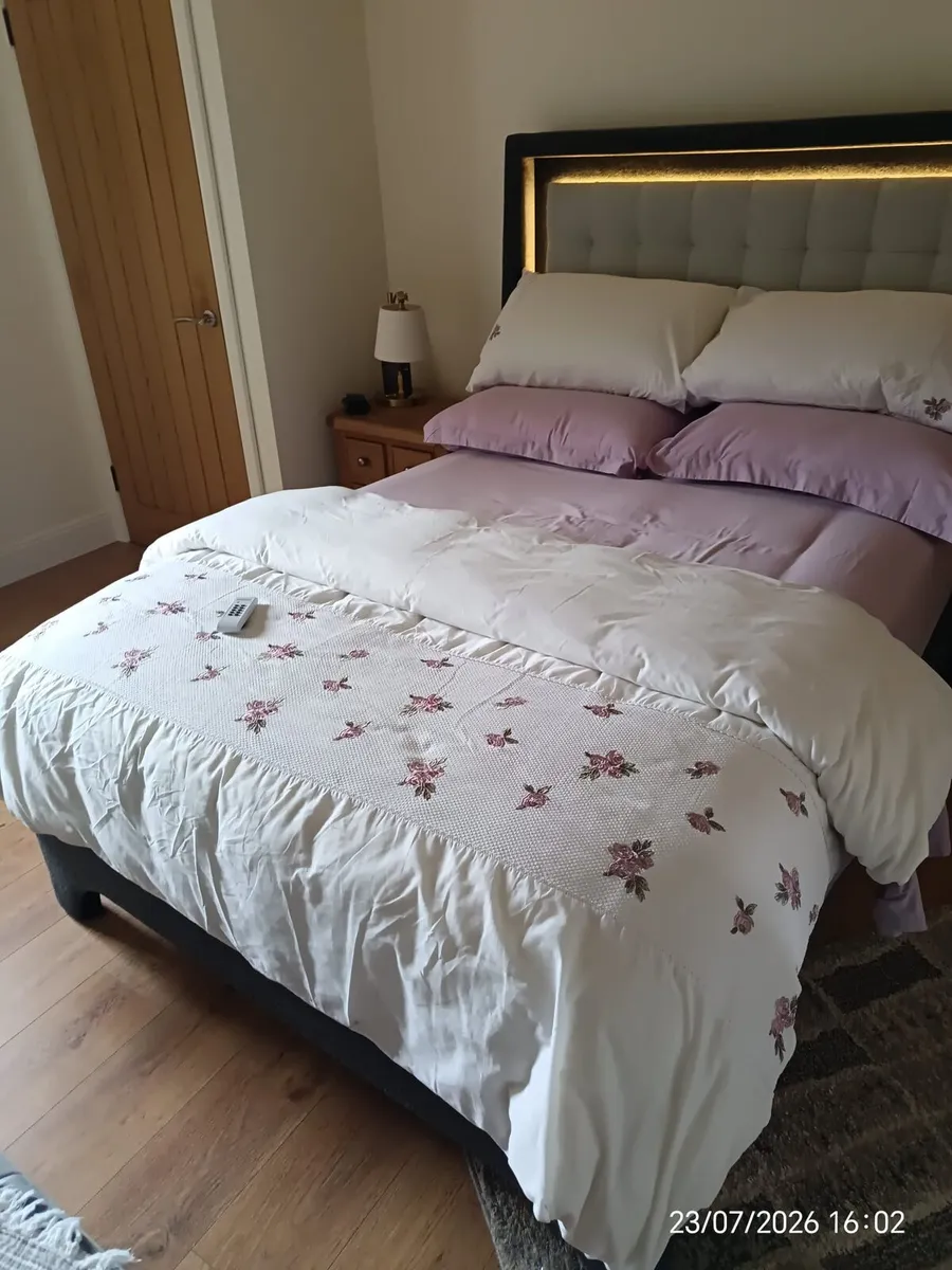 Double costume made bed - Image 3