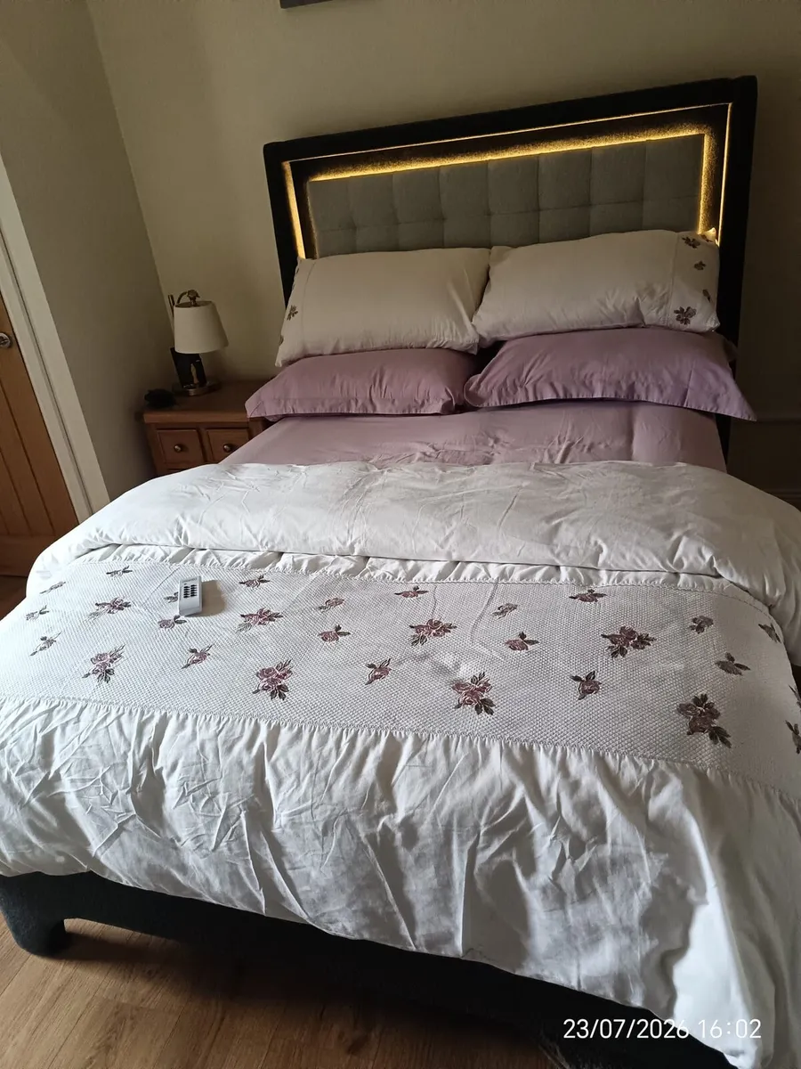 Double costume made bed - Image 1