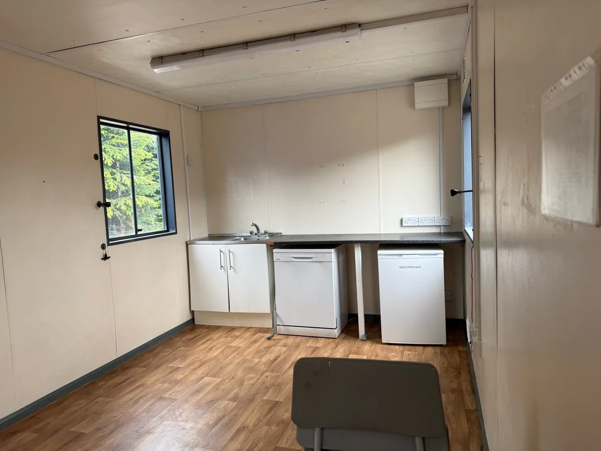 anti vandal cabin 32/10 ft - Image 4
